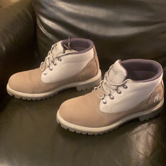 Men’s Wild grey nubuck timberland boot. - Picture 5 of 9